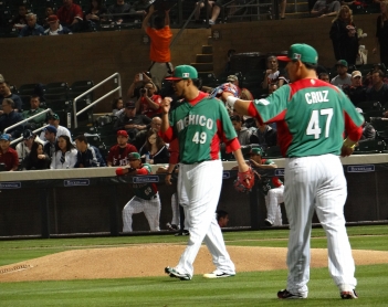 Reviven los Dodgers con "El Cochito" y Ryu