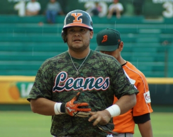 Reyes y Moss acaban con los Leones en la doble cartelera y Lino se va de Veracruz