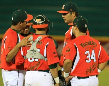 Los Leones, en plena caída libre; Espinoza tratará de sacarlos hoy del bache