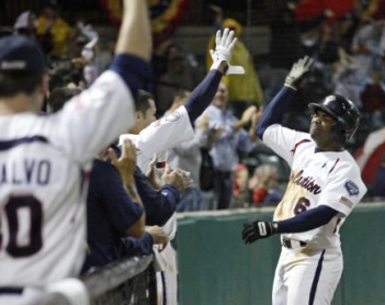 Walker se une a los Leones y espera encender la chispa como Quincy Foster