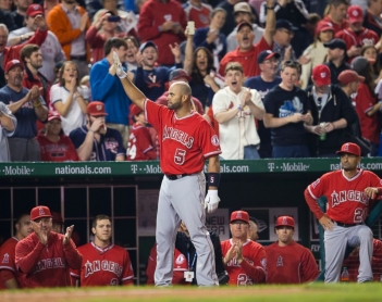 Pujols hace historia y Tanaka brilla en su debut en la rivalidad Yanquis-Boston