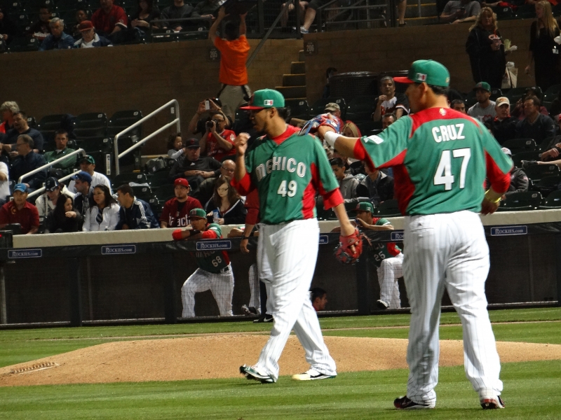 Reviven los Dodgers con "El Cochito" y Ryu