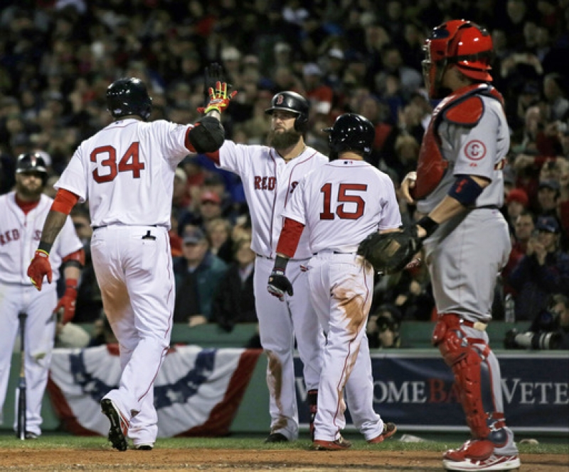 Boston toma ventaja ante unos erráticos Cardenales; Wacha, bajo presión hoy en el Fenway