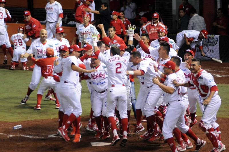 Al estilo de Jesse Castillo: "Haper" Gamboa da a los Diablos su campeonato 16