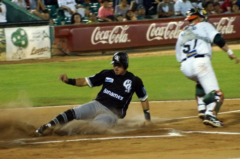 En el debut de Carrillo, vuelve a fallar el pitcheo de Cruz y Yucatán se aleja más de pléiofs