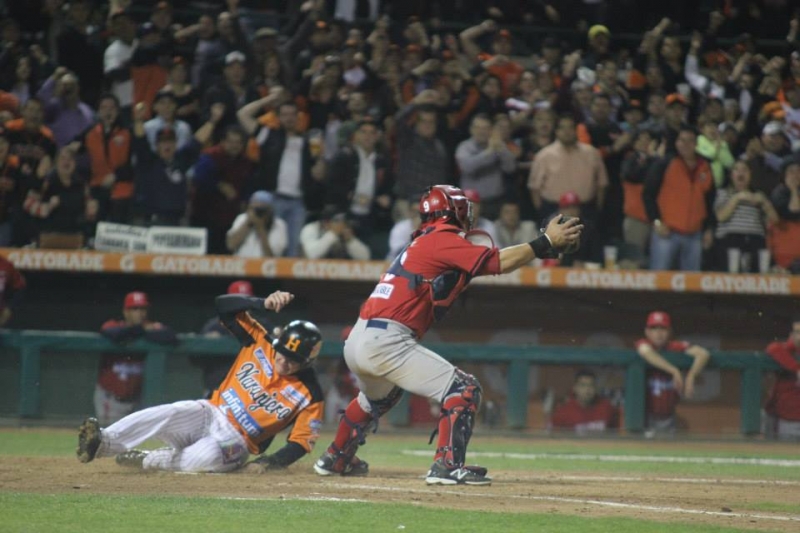 Con 14 refuerzos, Hermosillo se alista para debutar; Aceves va contra los cubanos
