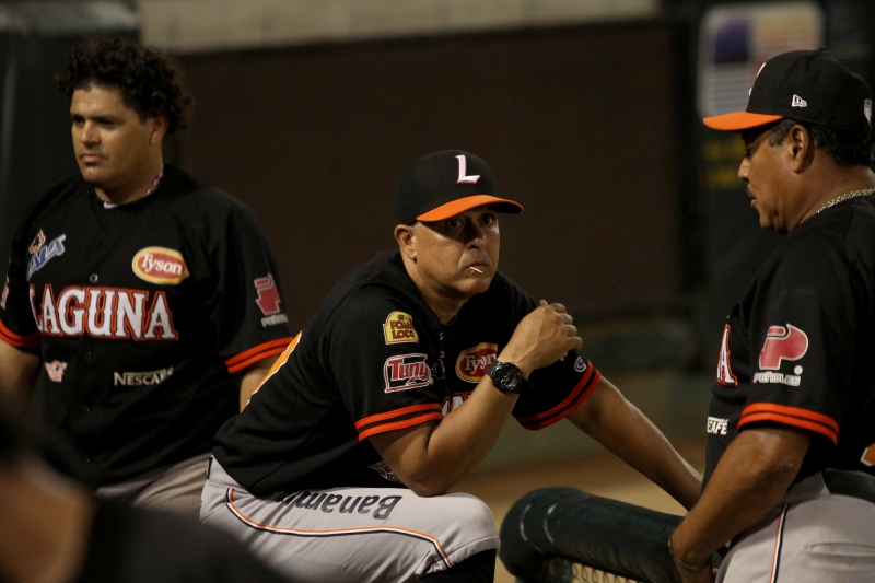 Said guía a los Vaqueros a los pléiofs, a donde también avanzan los Delfines