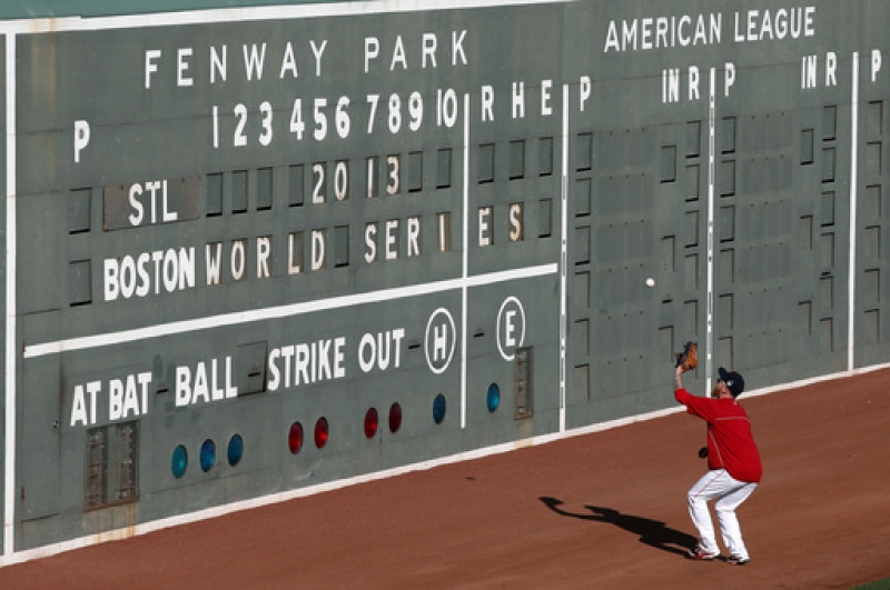 Muy parejo el duelo San Luis-Boston; García no juega, pero ayuda a los Cardenales