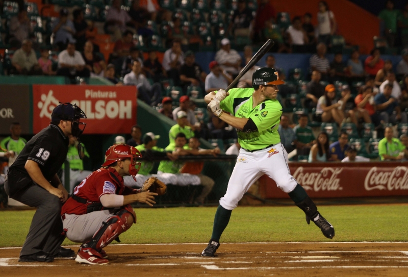Juan José Arellano se quedaría solo al frente de los Leones, que estrenarían mánager