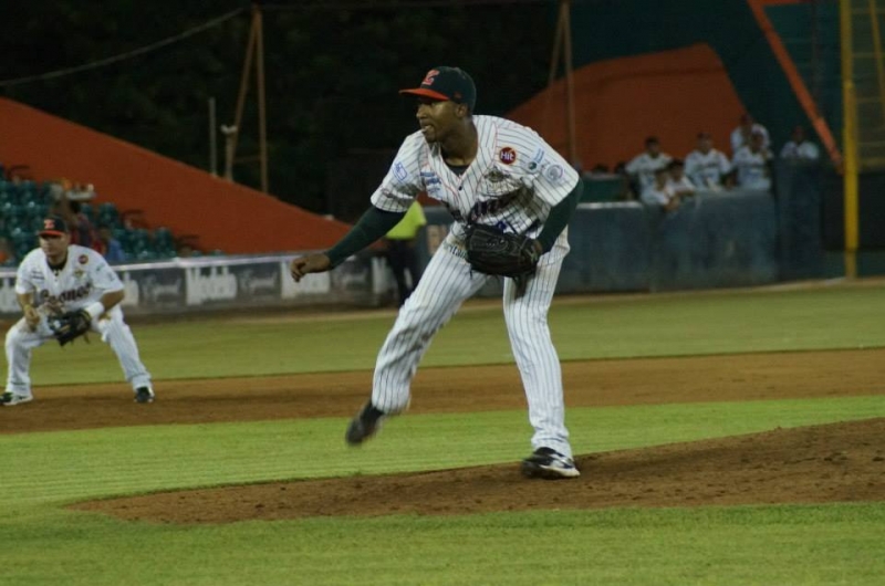 Otra noche triste en la cueva; los Leones siguen a un juego del Aguila