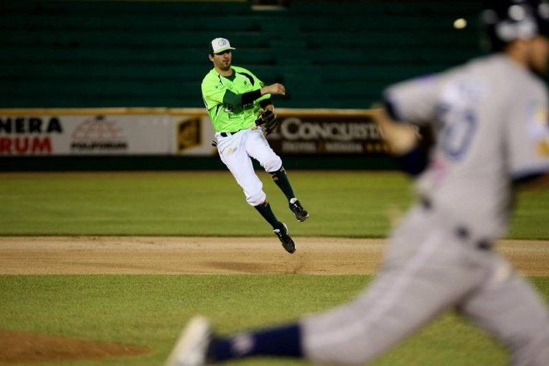 Castellanos le gana el duelo a Rivera y Yucatán se agencia otra serie