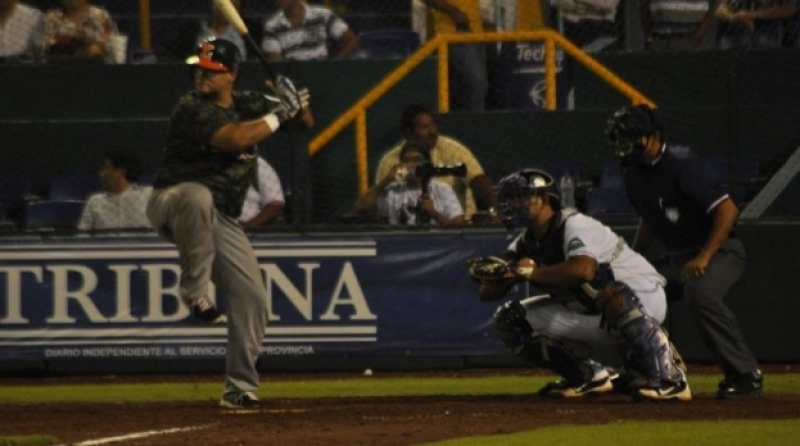 Con Rodríguez en la loma, los Leones cotinúan con su pléiof adelantado en el Carmen