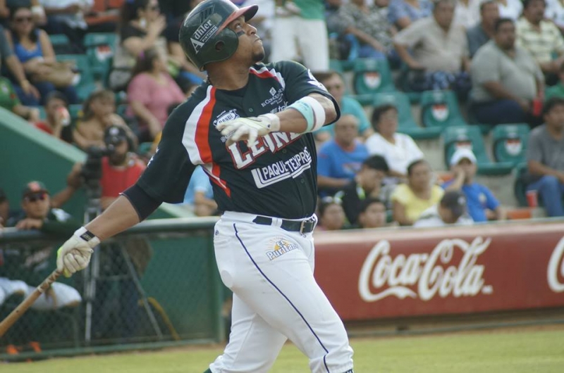 Confianza y ajustes, así como aciertos de la oficina, ayudan a resurgir a los Leones