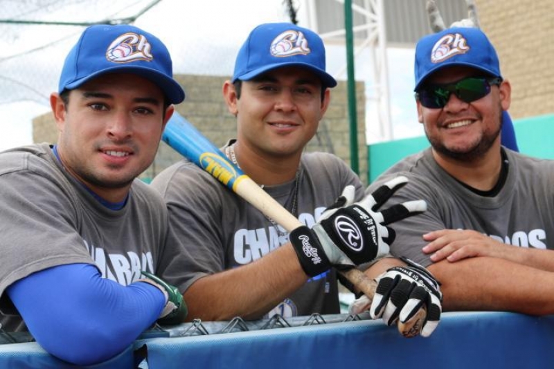 Delgadillo y Castellanos, abridores de juegos inaugurales, entre los 19 leones en la LMP